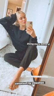 Cassie Randolph feet photo 18