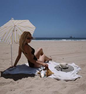 Cassie Randolph feet photo 9