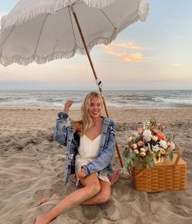 Cassie Randolph feet photo 5
