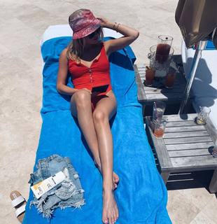 Cassie Randolph feet photo 15