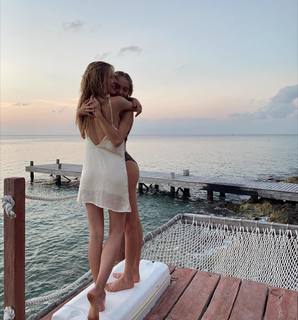 Cassie Randolph feet photo 11