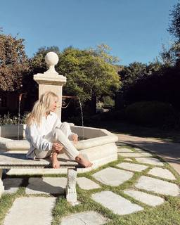Cassie Randolph feet photo 10