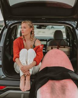 Cassie Randolph feet photo 8