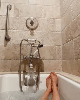 Cassie Randolph feet photo 4