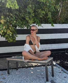 Cassie Randolph feet photo 17