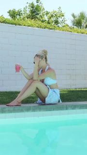 Cassie Randolph feet photo 15