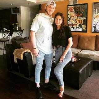 Cassie Scerbo feet photo thumbnail