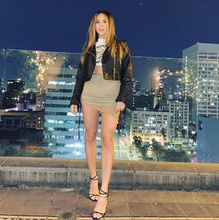 Cassie Scerbo feet photo thumbnail