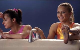 Cassie Scerbo feet photo thumbnail