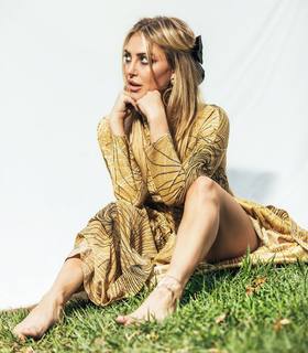 Cassie Scerbo feet photo thumbnail