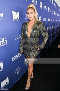 Cassie Scerbo feet photo thumbnail