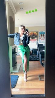 Cassie Scerbo feet photo thumbnail