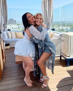 Cassie Scerbo feet photo thumbnail