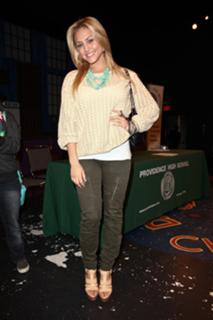 Cassie Scerbo feet photo thumbnail