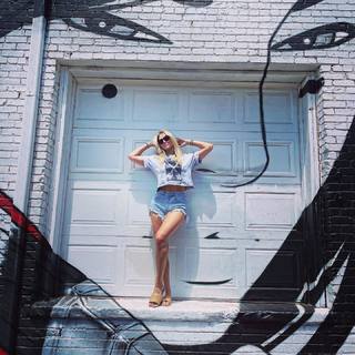 Cassie Scerbo feet photo thumbnail