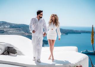 Cassie Scerbo feet photo thumbnail