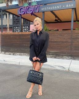Cassie Scerbo feet photo thumbnail