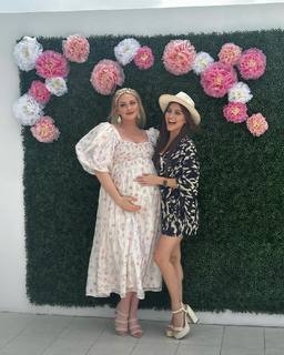 Cassie Scerbo feet photo thumbnail