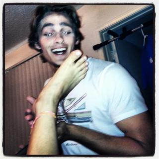 Cassie Scerbo feet photo thumbnail