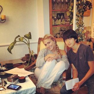 Cassie Scerbo feet photo thumbnail