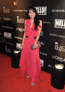 Cassie Steele feet photo 6