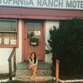 Cassie Steele feet photo 3