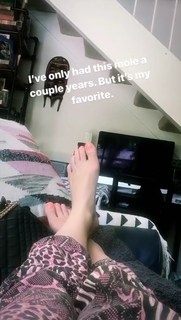 Cassie Steele feet photo 1