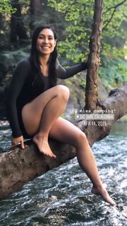 Cassie Steele feet photo 16