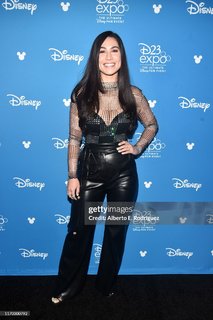 Cassie Steele feet photo 3
