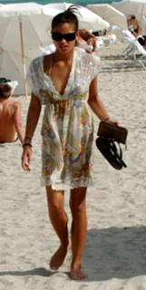 Cassie Ventura feet photo thumbnail