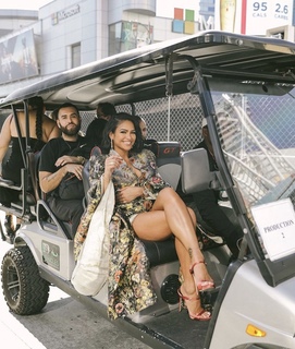 Cassie Ventura feet photo thumbnail