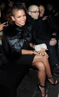 Cassie Ventura feet photo thumbnail