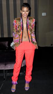 Cassie Ventura feet photo thumbnail