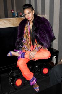 Cassie Ventura feet photo thumbnail