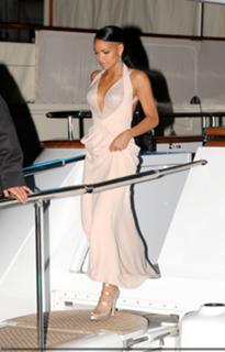 Cassie Ventura feet photo thumbnail