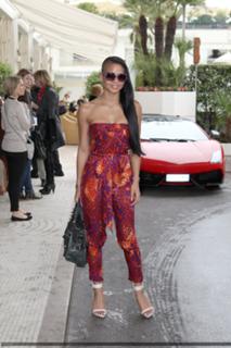 Cassie Ventura feet photo thumbnail