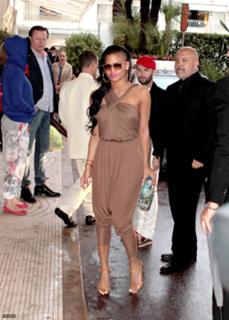 Cassie Ventura feet photo thumbnail
