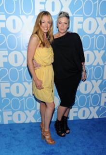 Cat Deeley feet photo thumbnail
