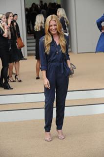 Cat Deeley feet photo thumbnail