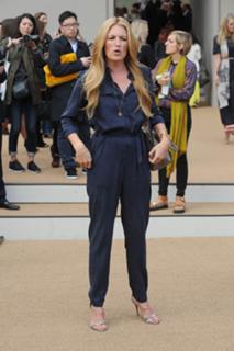 Cat Deeley feet photo thumbnail
