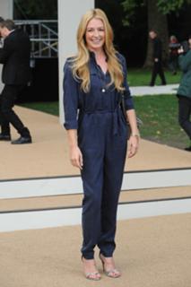 Cat Deeley feet photo thumbnail
