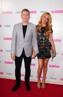 Cat Deeley feet photo thumbnail