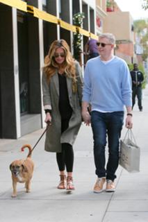 Cat Deeley feet photo thumbnail