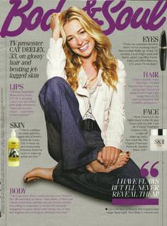 Cat Deeley feet photo thumbnail