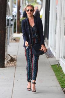 Cat Deeley feet photo thumbnail
