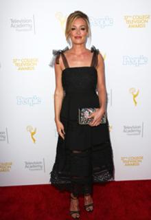 Cat Deeley feet photo thumbnail