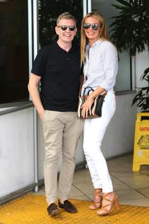 Cat Deeley feet photo thumbnail