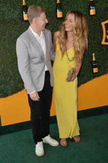 Cat Deeley feet photo thumbnail