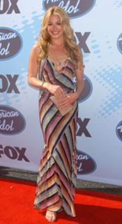Cat Deeley feet photo thumbnail