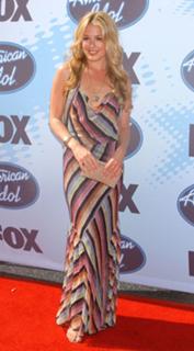 Cat Deeley feet photo thumbnail
